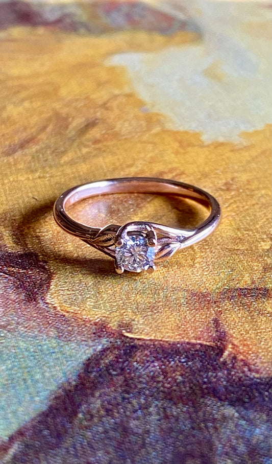 Leaves design round cut diamond engagement ring