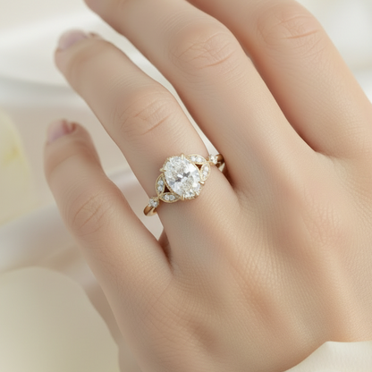 Antoinette vintage inspired oval cut diamond engagement ring in 14K gold | Retórica