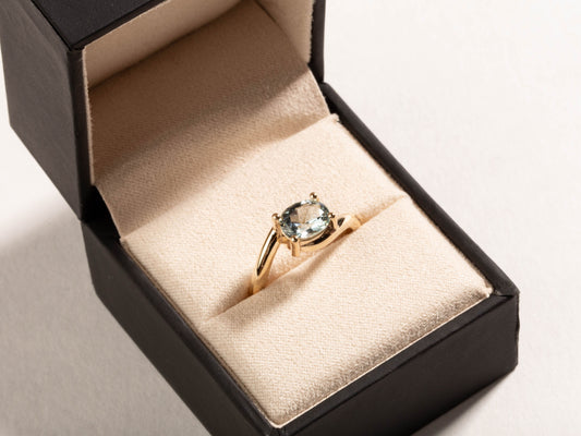 Flowing natural aquamarine ring