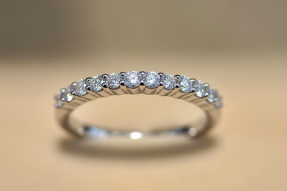14K Gold 2mm Diamond Wedding Band | Retórica