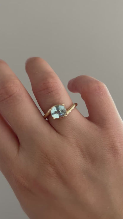 Flowing natural aquamarine ring