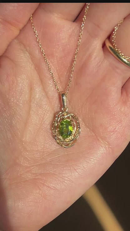 The nest peridot pendant