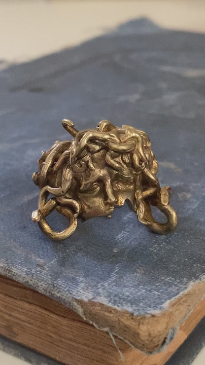 Medusa's spell ring